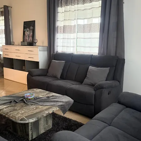 2 Schlafzimmer Bergland