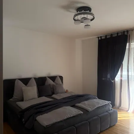 2 Schlafzimmer Bergland * Holzing
