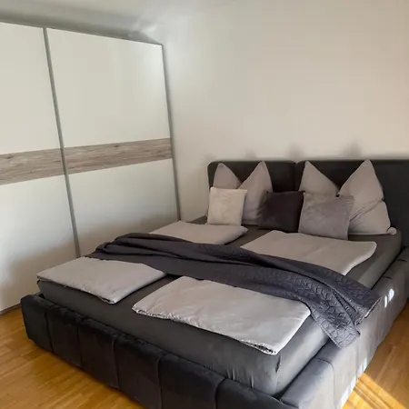 2 Schlafzimmer Bergland Apartament